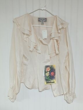 jonathan martin Cream Ruffle V-Neck Long-Sleeve Blouse